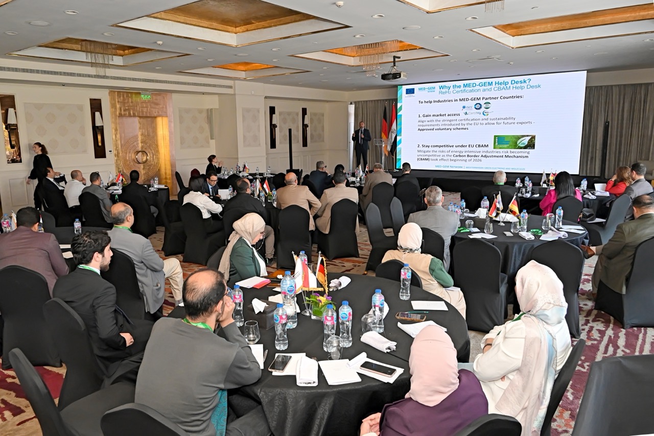 His presentation highlighted MED-GEM’s role in supporting regional cooperation and advancing renewable energy and low-carbon hydrogen ecosystems. A central focus was the ReH2 Certification & CBAM Helpdesk, designed to provide practical, demand-driven support to stakeholders navigating European regulatory frameworks.