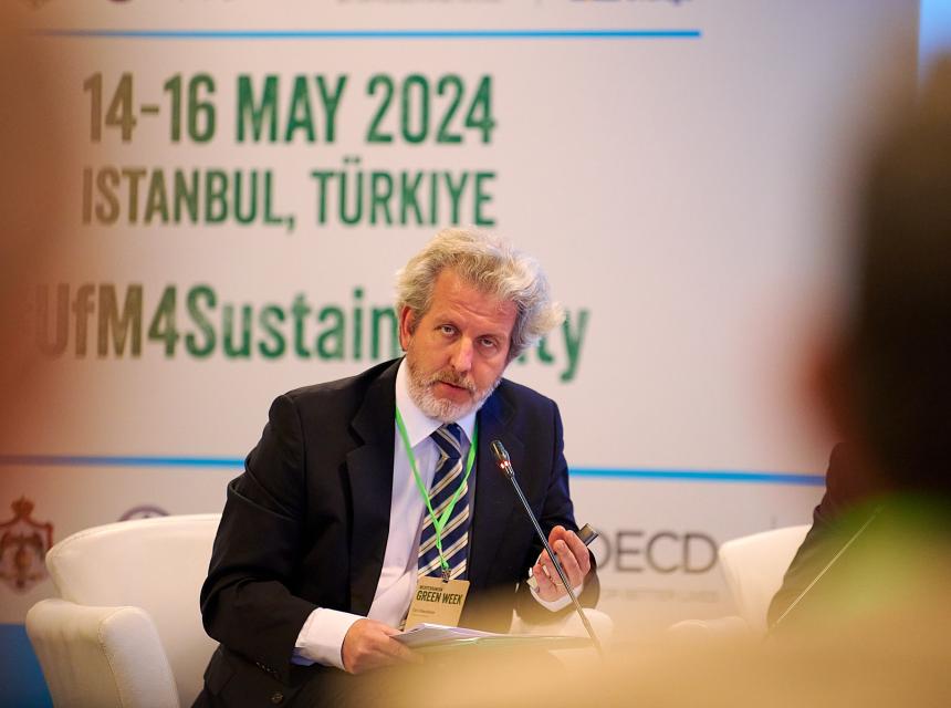 Mr Cyril Dewaleyne speaking at the Mediterranean Green Week, Istanbul